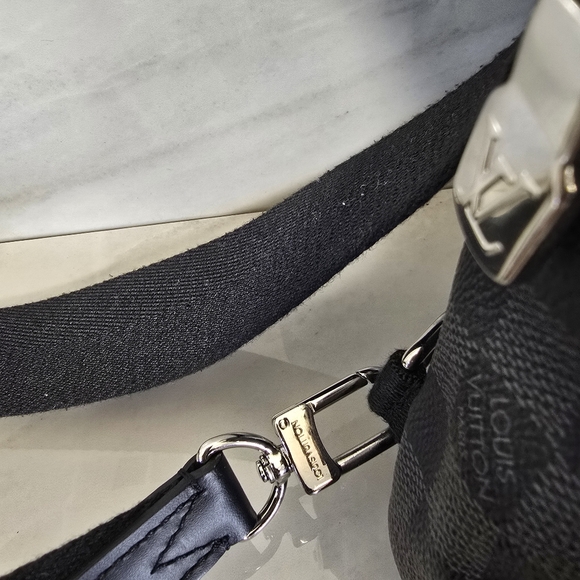 Louis Vuitton Sling Bag - Picture 6 of 12
